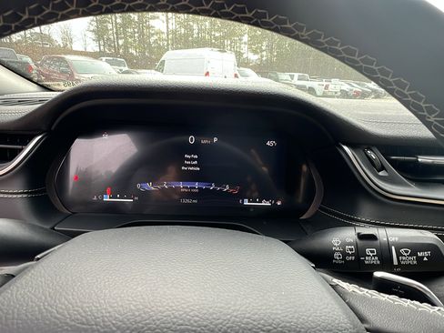 Used 2024 Jeep Grand Cherokee Limited image 29