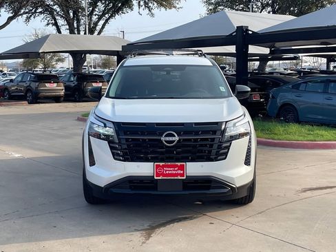 New 2026 Nissan Pathfinder SV w/ Cargo Package FWD image 8