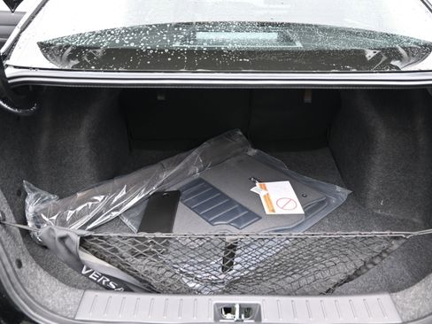 New 2025 Nissan Versa SR w/ Trunk Package image 18