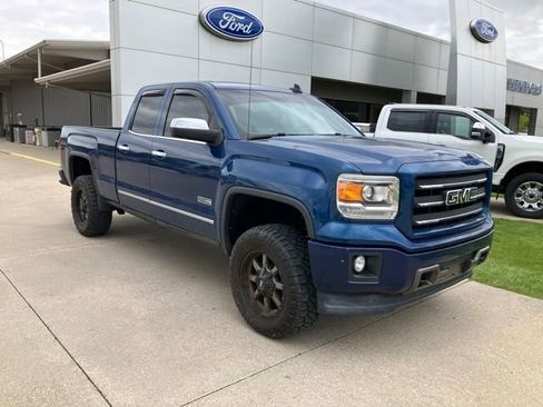 Used 2015 GMC Sierra 1500 SLE w/ All-Terrain Package AWD/4WD image 3