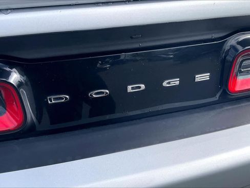 Used 2019 Dodge Challenger R/T image 11