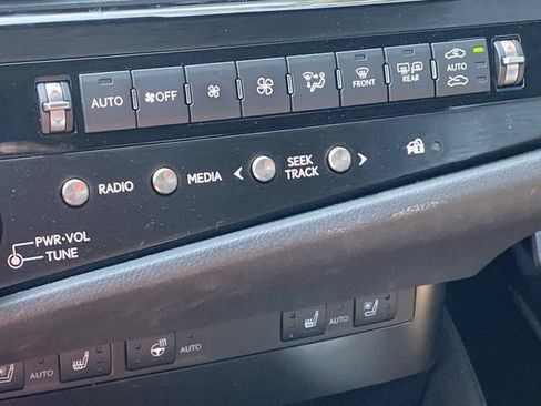 Used 2024 Lexus ES 350 w/ Premium Package FWD image 24