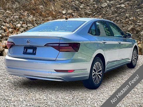 Used 2019 Volkswagen Jetta R-Line FWD image 2