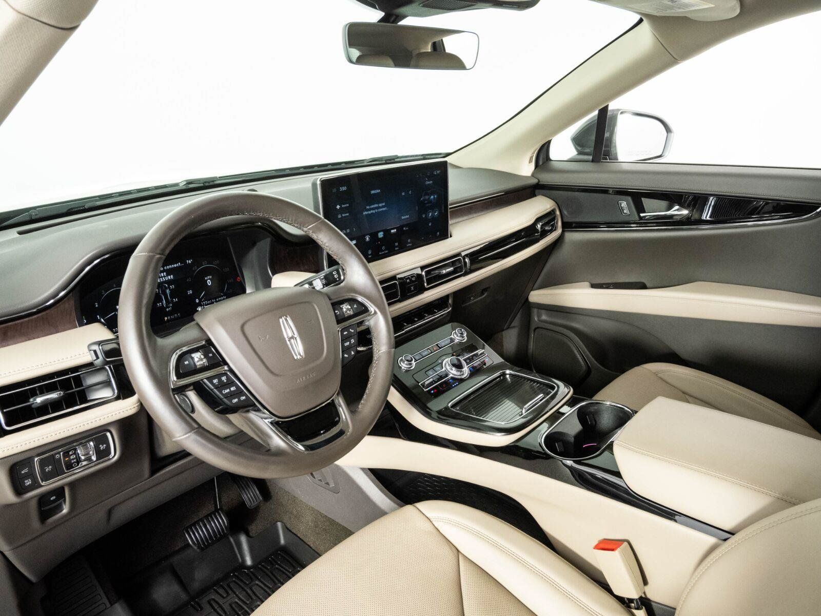 Used 2022 Lincoln Nautilus Reserve AWD/4WD image 4