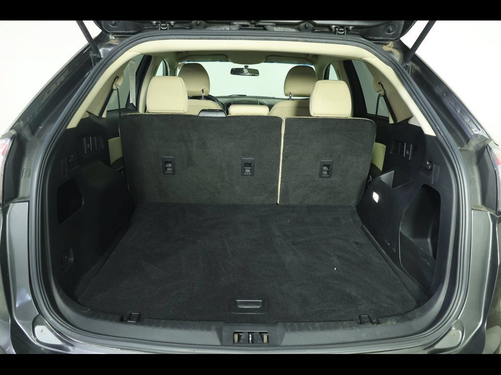 Used 2016 Ford Edge SE FWD image 13