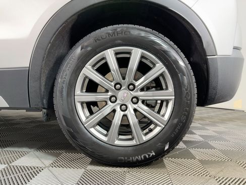 Used 2019 Cadillac XT4 Premium Luxury image 11