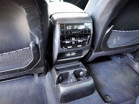 Used 2023 Jeep Grand Cherokee L Laredo RWD image 19