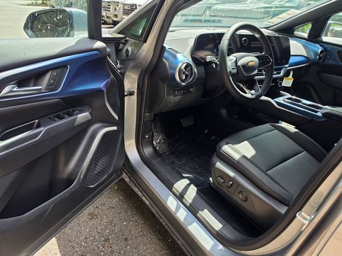 New 2026 Chevrolet Equinox EV LT AWD/4WD image 19