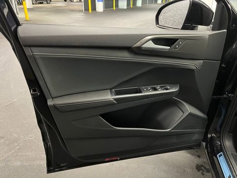 New 2026 Volkswagen Taos SE AWD/4WD image 18