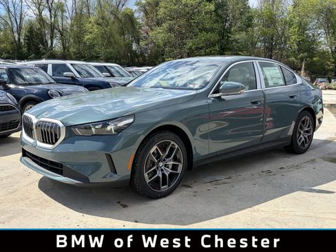 New 2026 BMW 530i xDrive w/ Premium Package AWD/4WD image 1