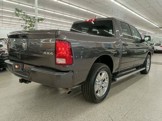 Used 2018 RAM 1500 Express w/ Express Value Package AWD/4WD image 5