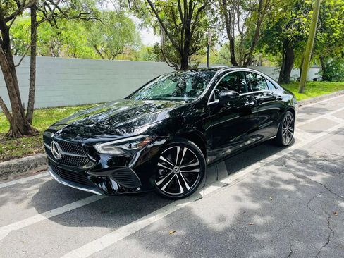 Used 2025 Mercedes-Benz CLA 250 4MATIC image 1