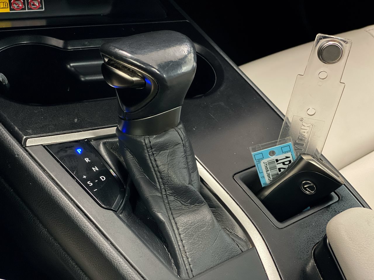 Used 2023 Lexus UX 250h FWD w/ Accessory Package (Z1) image 24