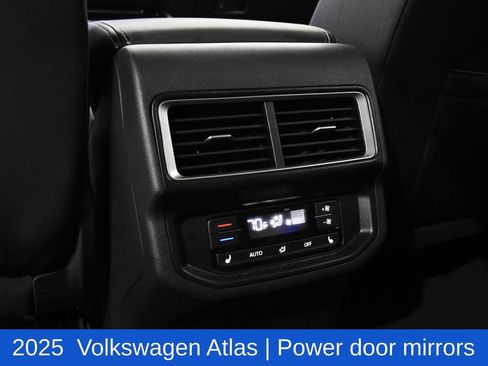 Used 2025 Volkswagen Atlas SEL AWD/4WD image 27