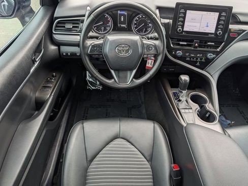 Used 2024 Toyota Camry SE FWD image 11