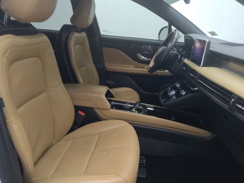 Used 2022 Lincoln Corsair Reserve FWD image 21