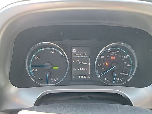 Used 2017 Toyota RAV4 XLE image 18