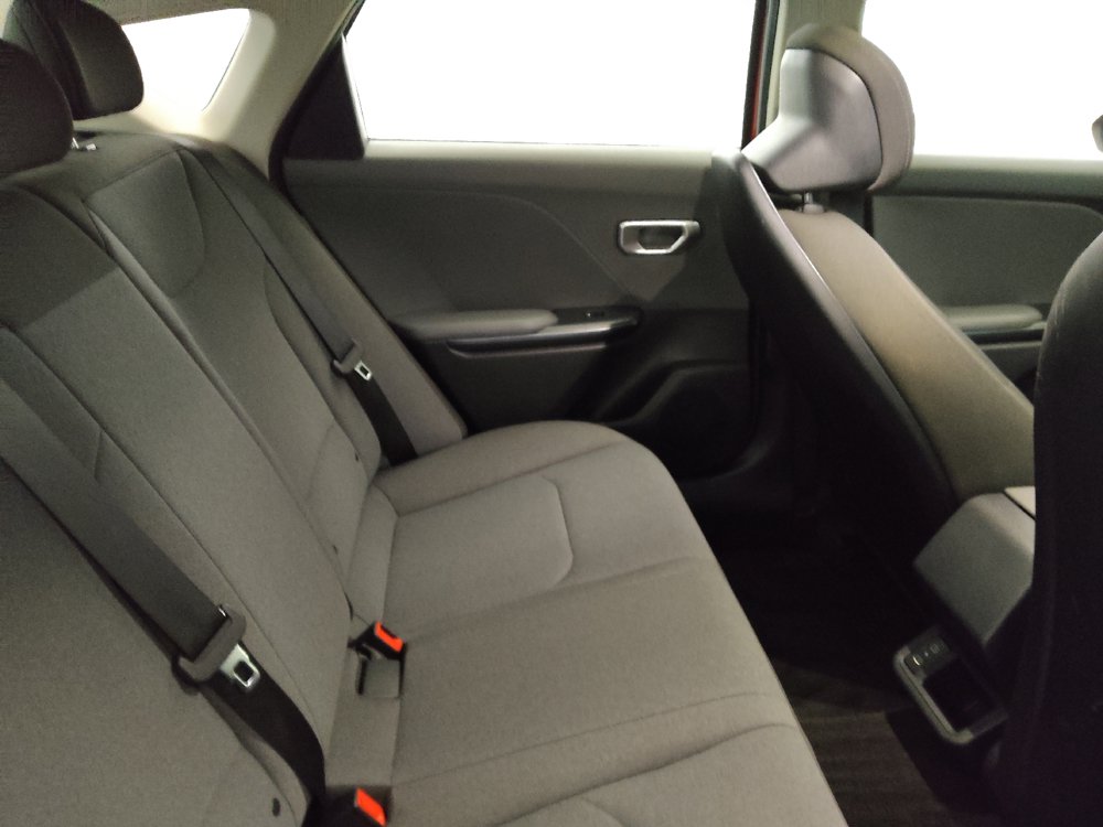 Used 2025 Kia K4 FWD image 19