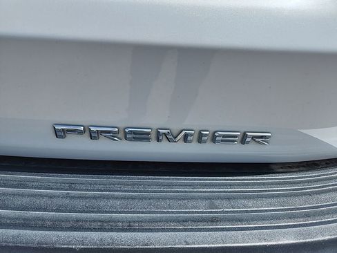 Certified 2022 Chevrolet Tahoe Premier AWD/4WD image 46