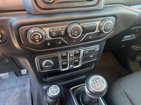 Used 2020 Jeep Gladiator Sport w/ Quick Order Package 23S image 33