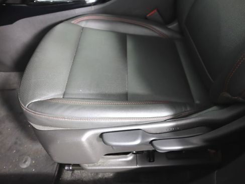 Used 2024 Chevrolet Trax RS image 16