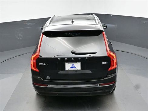 Used 2023 Volvo XC90 B5 Core image 47
