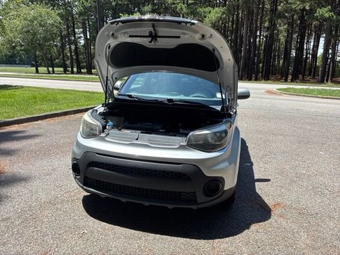 Used 2018 Kia Soul FWD image 20