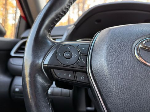 Used 2020 Toyota Camry SE image 20