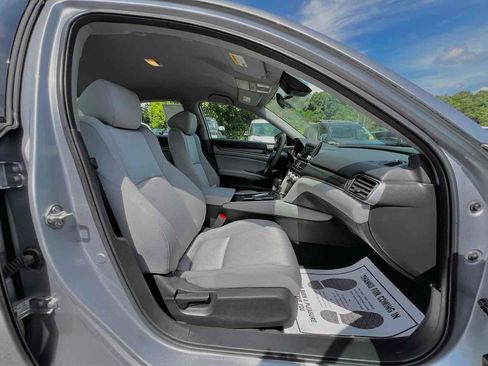 Used 2019 Honda Accord LX image 13