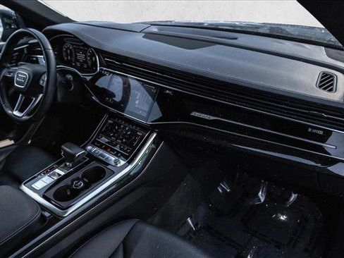 Used 2019 Audi Q8 Prestige image 26