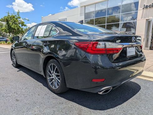 Used 2016 Lexus ES 350 w/ Luxury Package w/Wood Trim FWD image 4