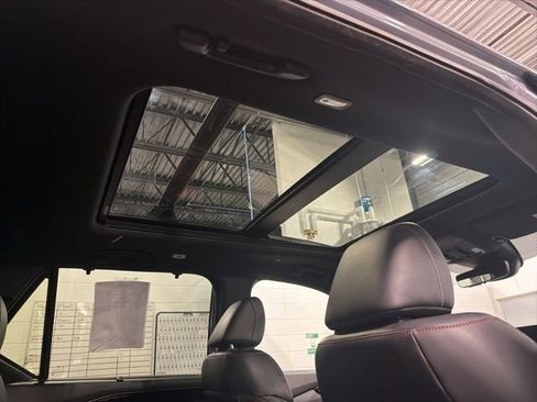 Used 2023 Honda Pilot TrailSport image 27