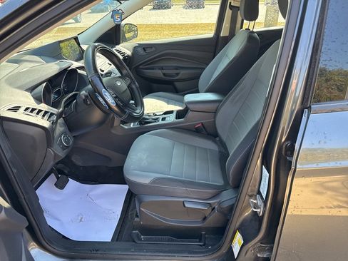 Used 2019 Ford Escape S image 14