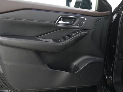 Used 2023 Nissan Rogue Platinum w/ Platinum Premium Package AWD/4WD image 20
