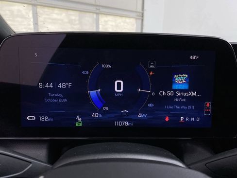 Used 2025 Chevrolet Equinox EV LT w/ Convenience Package image 27