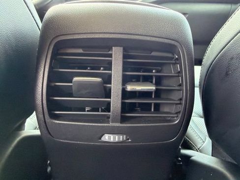 Used 2021 Ford Escape Titanium AWD/4WD image 19