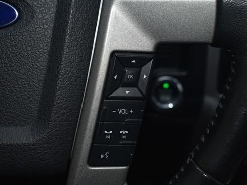 Used 2016 Ford Expedition Limited image 25