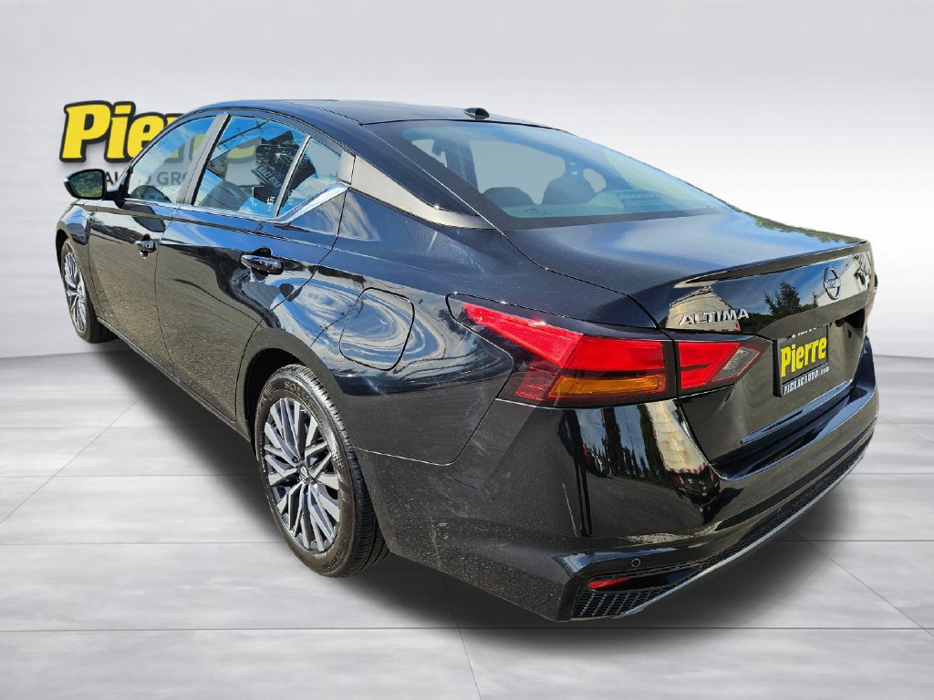 Used 2026 Nissan Altima 2.5 SV FWD image 3
