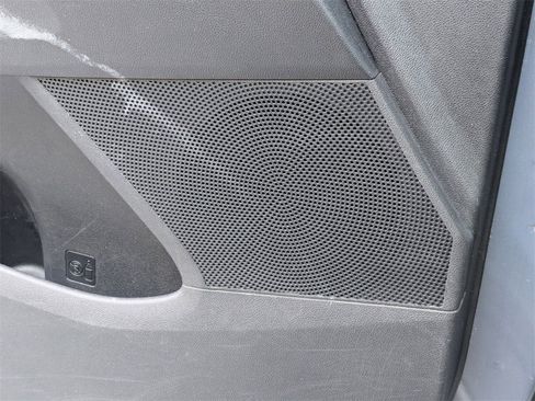 Used 2024 Kia Sorento S image 15