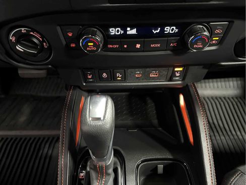 Used 2024 Nissan Frontier PRO-4X w/ Pro Convenience Package image 19
