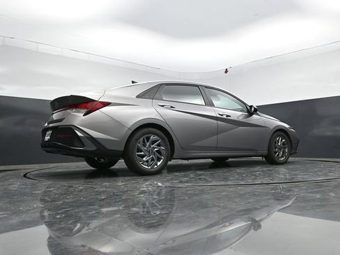 Used 2024 Hyundai Elantra SEL FWD image 53