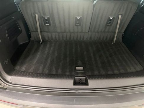 Used 2025 Chevrolet Traverse Z71 AWD/4WD image 26