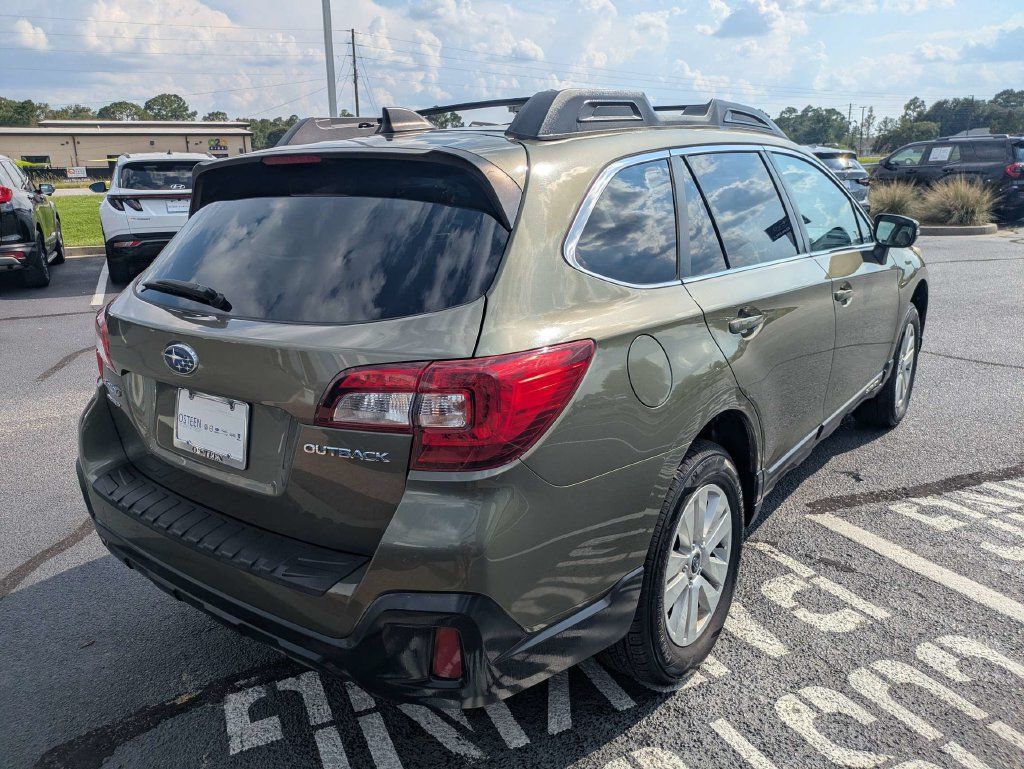 Used 2019 Subaru Outback 2.5i Premium AWD/4WD image 5