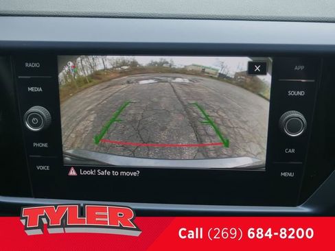 Used 2022 Volkswagen Taos SE image 53