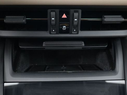 Used 2025 Porsche Macan 4 Electric image 25