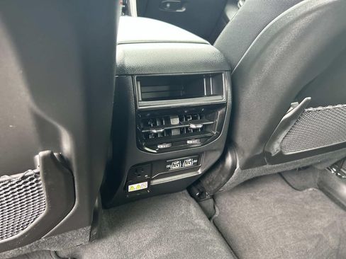 Used 2025 Jeep Grand Cherokee Altitude RWD image 26