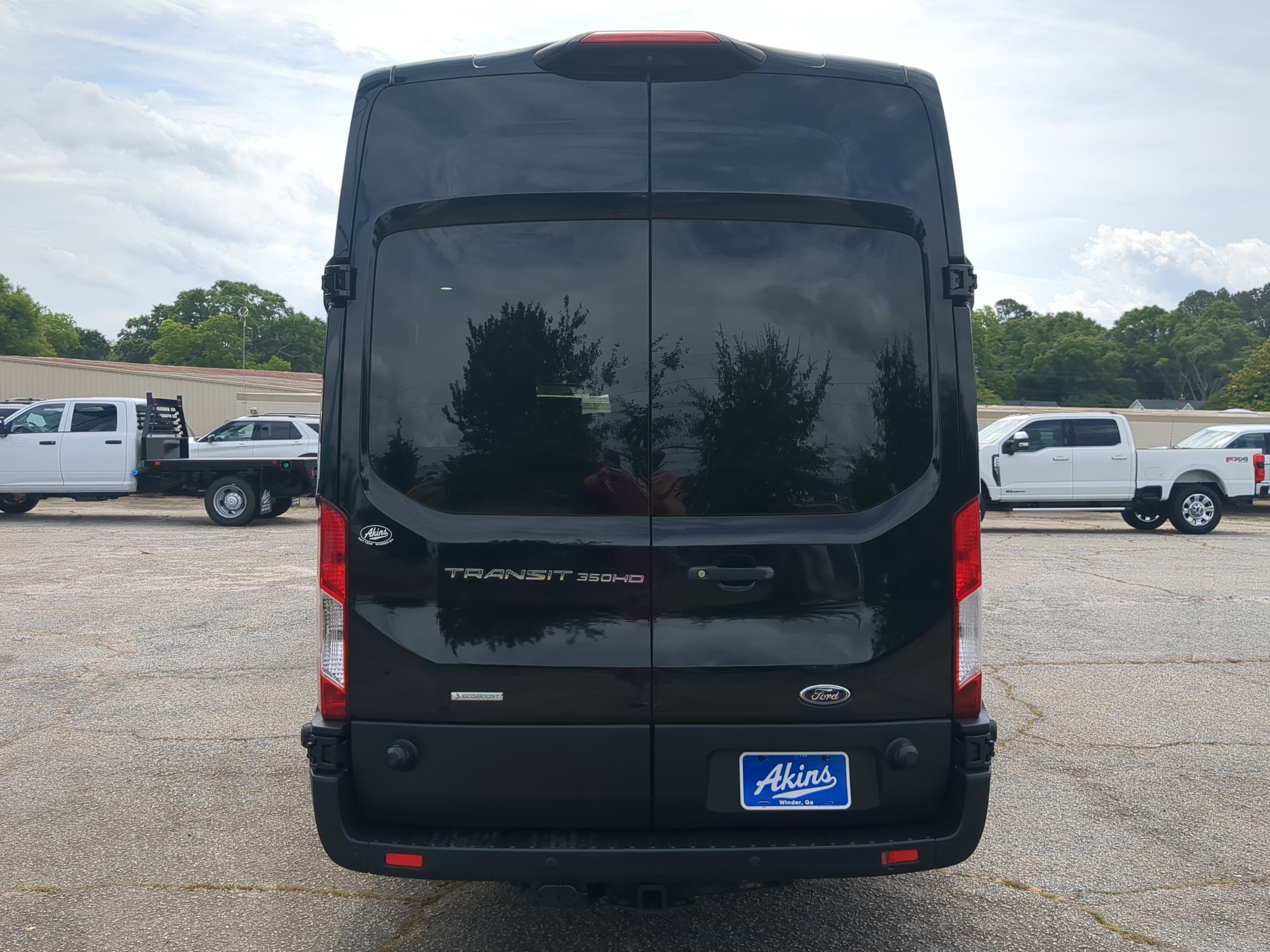 Used 2018 Ford Transit 350 148 High Roof Extended DRW RWD image 4