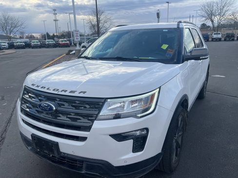 Used 2019 Ford Explorer XLT w/ XLT Sport Appearance Package image 13