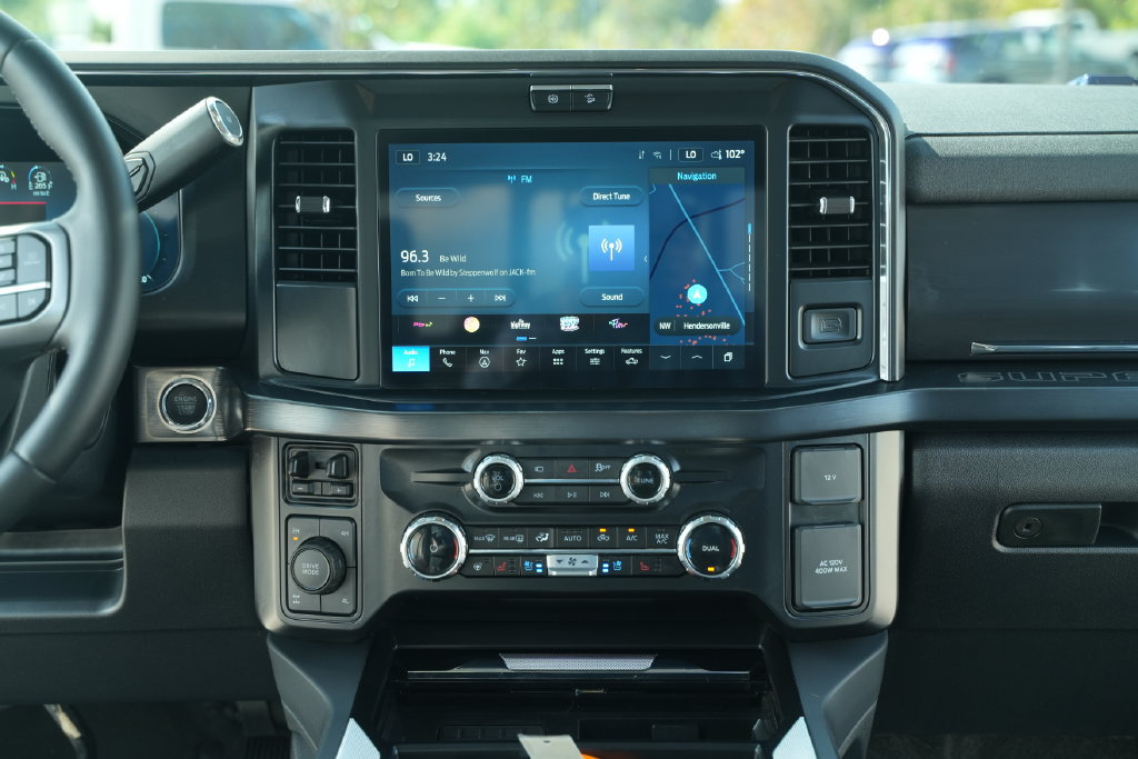 Used 2025 Ford F250 Lariat w/ Black Appearance Package AWD/4WD image 30
