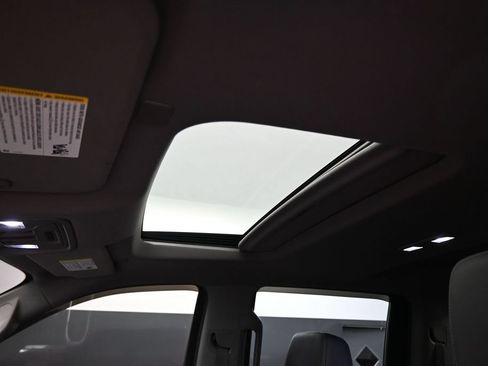 Used 2021 Chevrolet Silverado 1500 LT Trail Boss w/ Convenience Package II AWD/4WD image 12